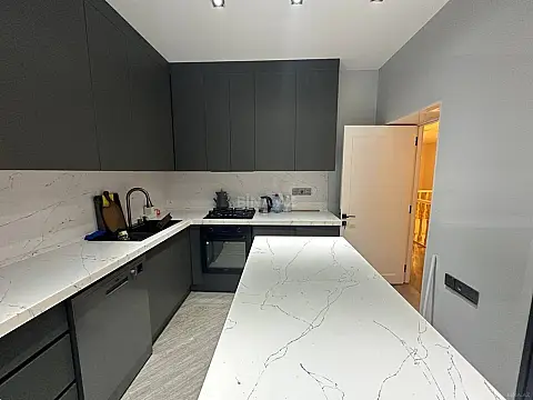 Satılır 6 otaqlı həyət evi 400 m²