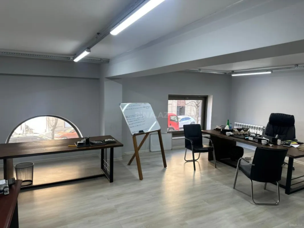 Kirayə verilir obyekt 306 m²