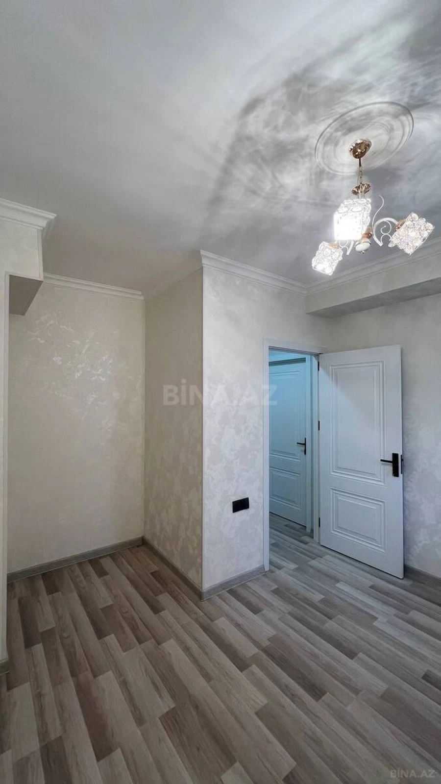 Satılır 2 otaqlı mənzil 42 m²