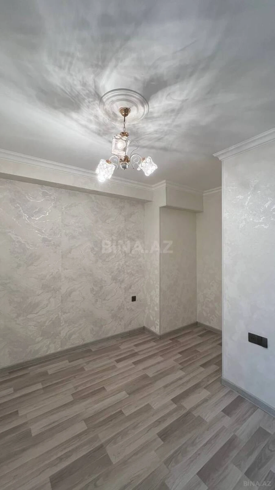 Satılır 2 otaqlı mənzil 42 m²