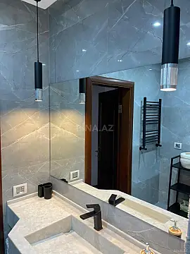 Kirayə verilir 4 otaqlı mənzil 150 m²