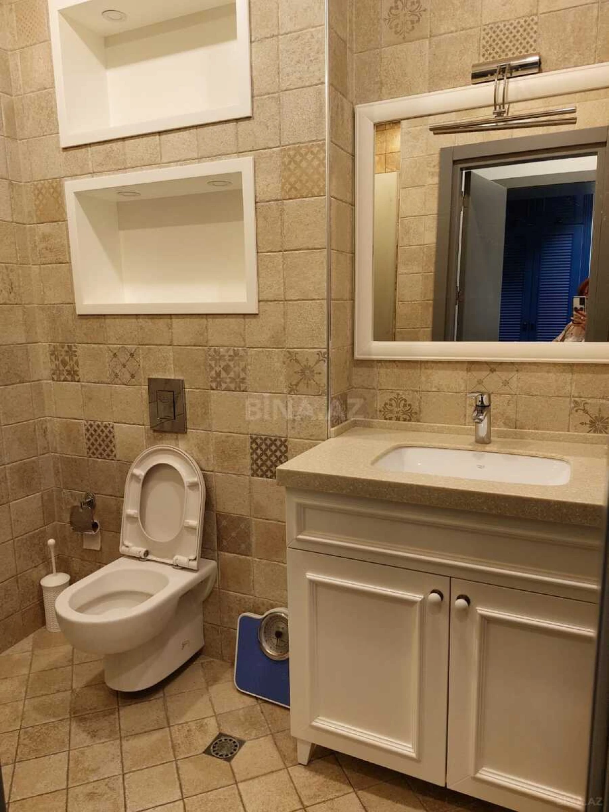 Kirayə verilir 2 otaqlı mənzil 65 m²