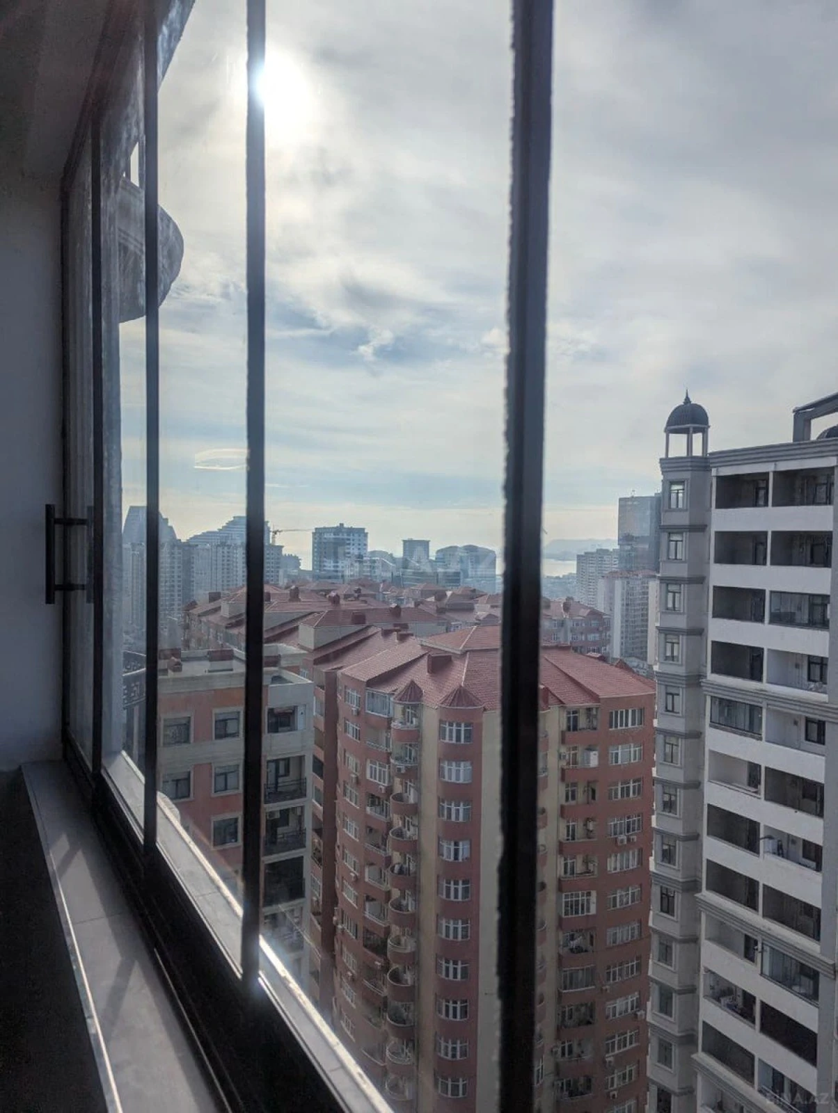 Satılır 2 otaqlı mənzil 68 m²