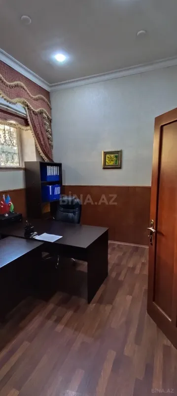 Kirayə verilir 5 otaqlı mənzil 150 m²