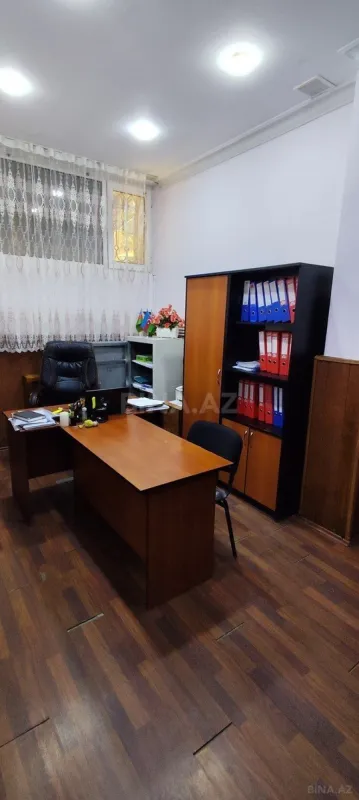 Kirayə verilir 5 otaqlı mənzil 150 m²