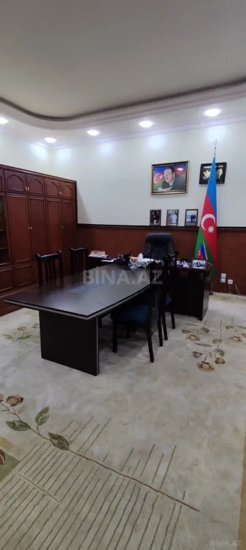 Kirayə verilir 5 otaqlı mənzil 150 m²