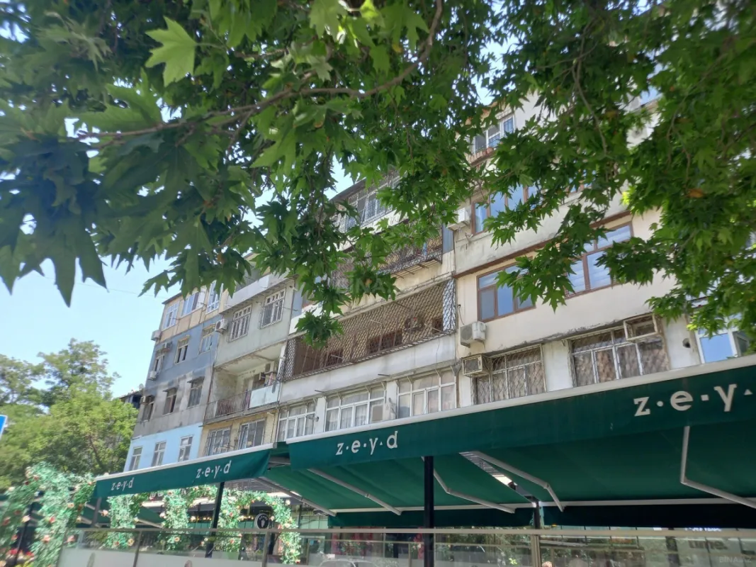 Kirayə verilir 5 otaqlı mənzil 150 m²