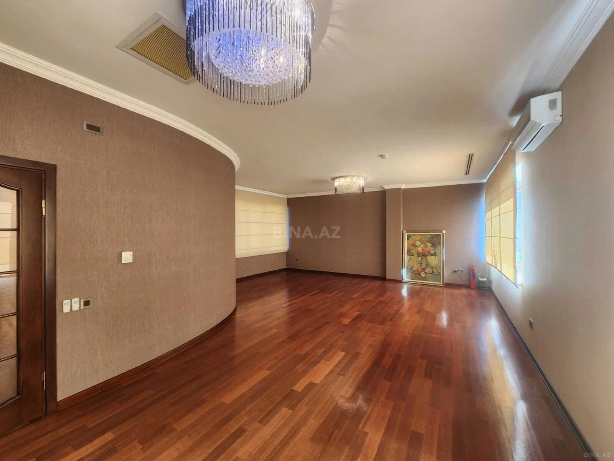 Kirayə verilir 6 otaqlı həyət evi 450 m²