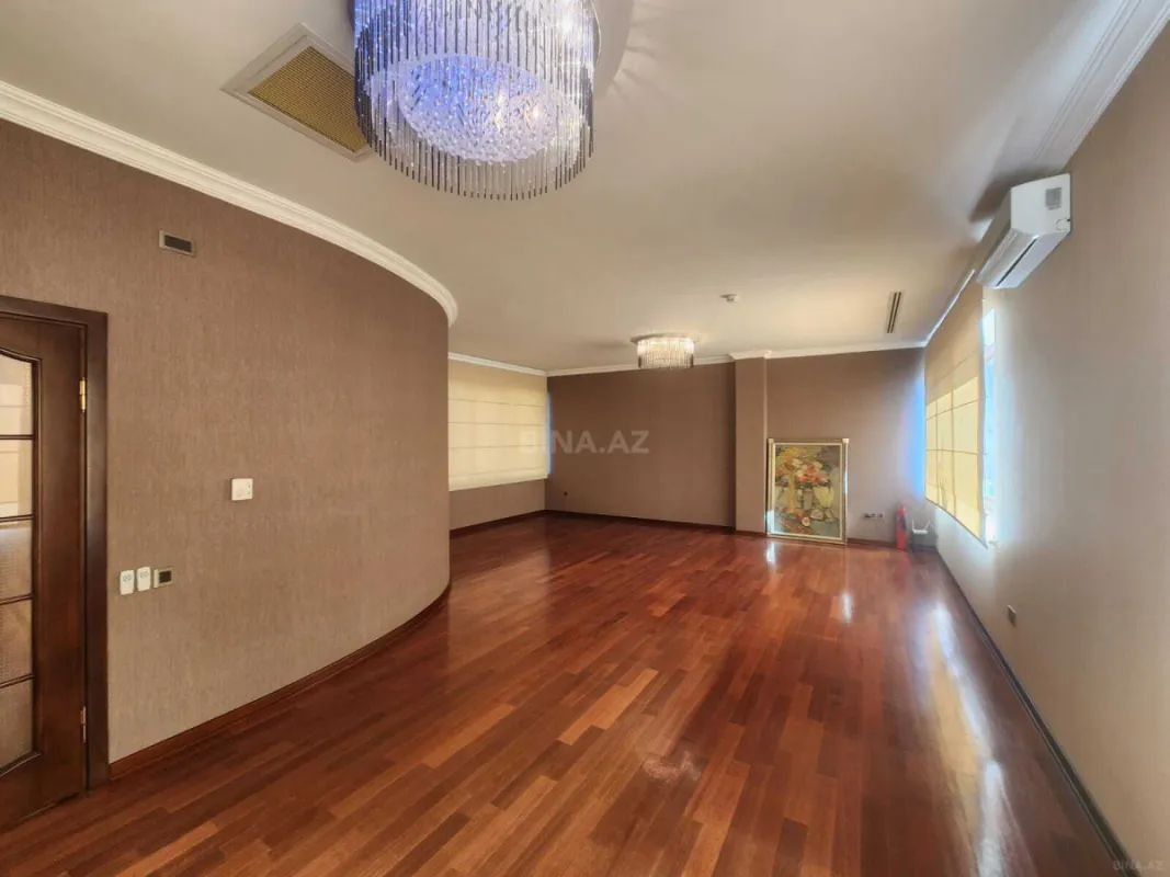 Kirayə verilir 6 otaqlı həyət evi 450 m²