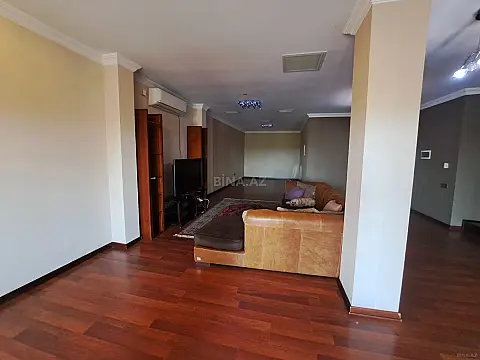 Kirayə verilir 6 otaqlı həyət evi 450 m²