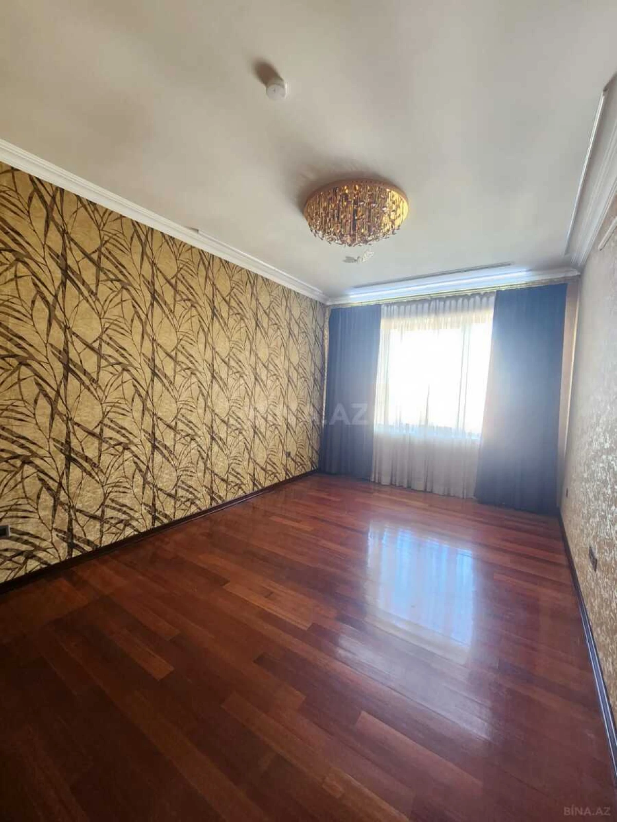 Kirayə verilir 6 otaqlı həyət evi 450 m²