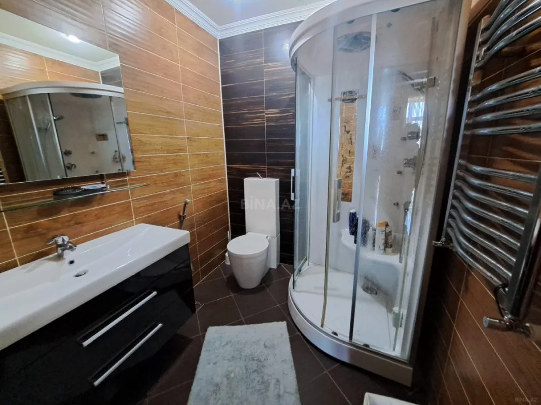 Kirayə verilir 6 otaqlı həyət evi 450 m²