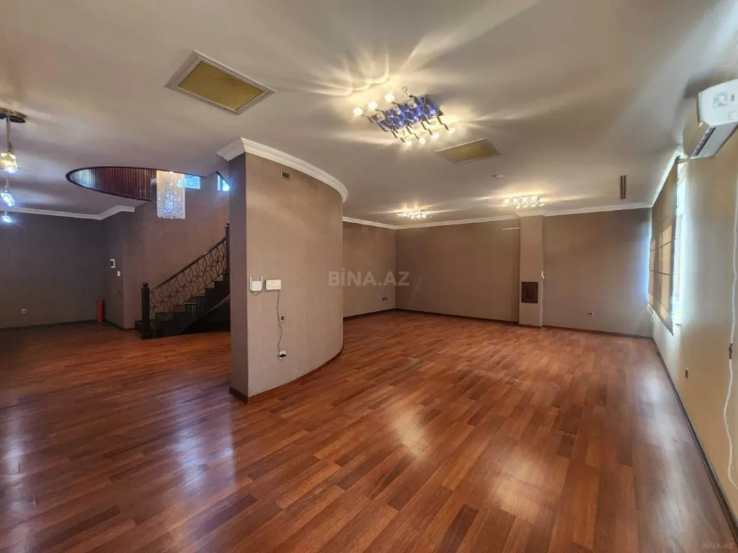 Kirayə verilir 6 otaqlı həyət evi 450 m²