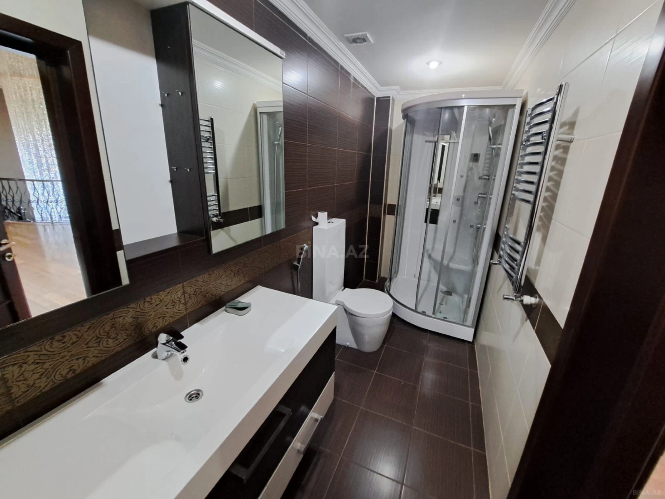 Kirayə verilir 6 otaqlı həyət evi 450 m²