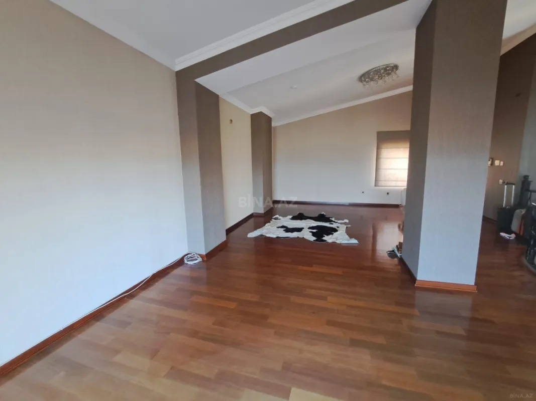Kirayə verilir 6 otaqlı həyət evi 450 m²