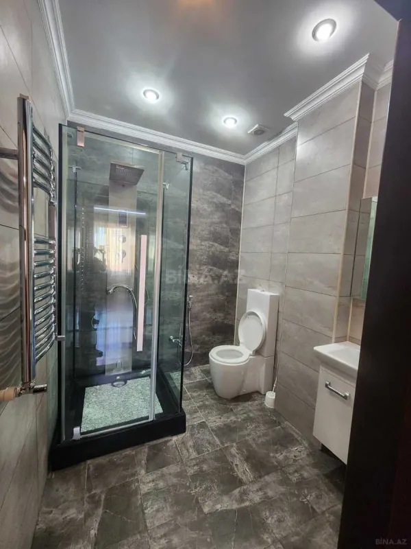 Kirayə verilir 6 otaqlı həyət evi 450 m²