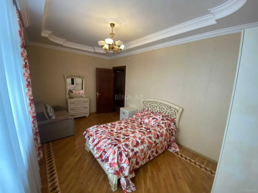 Kirayə verilir 3 otaqlı mənzil 155 m²