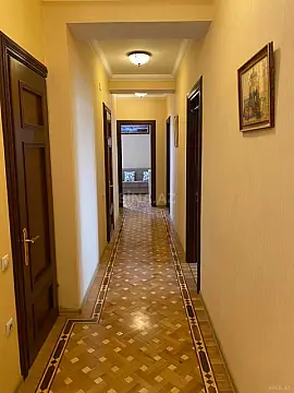Kirayə verilir 3 otaqlı mənzil 155 m²