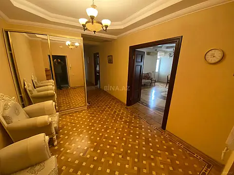 Kirayə verilir 3 otaqlı mənzil 155 m²