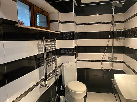 Kirayə verilir 10 otaqlı həyət evi 455 m²