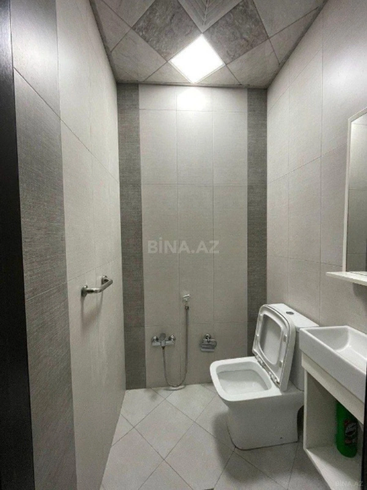 Satılır 2 otaqlı mənzil 66 m²