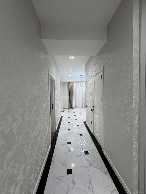 Satılır 2 otaqlı mənzil 87 m²