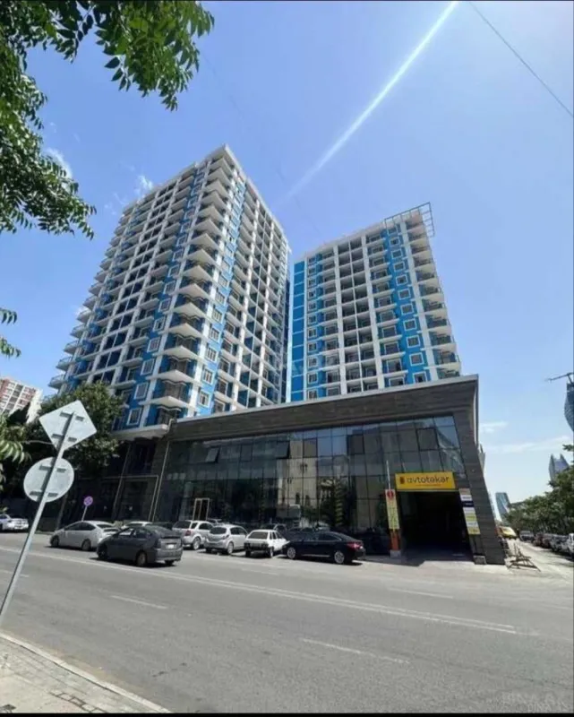 Satılır 2 otaqlı mənzil 87 m²