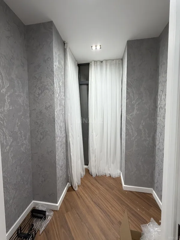 Satılır 2 otaqlı mənzil 87 m²