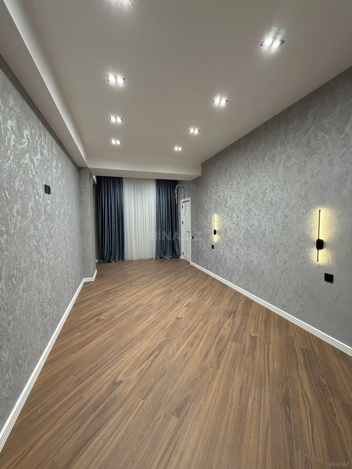 Satılır 2 otaqlı mənzil 87 m²