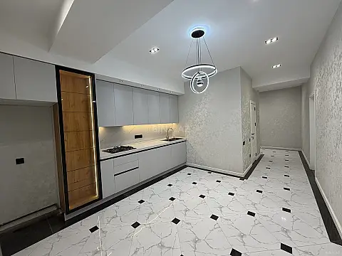 Satılır 2 otaqlı mənzil 87 m²