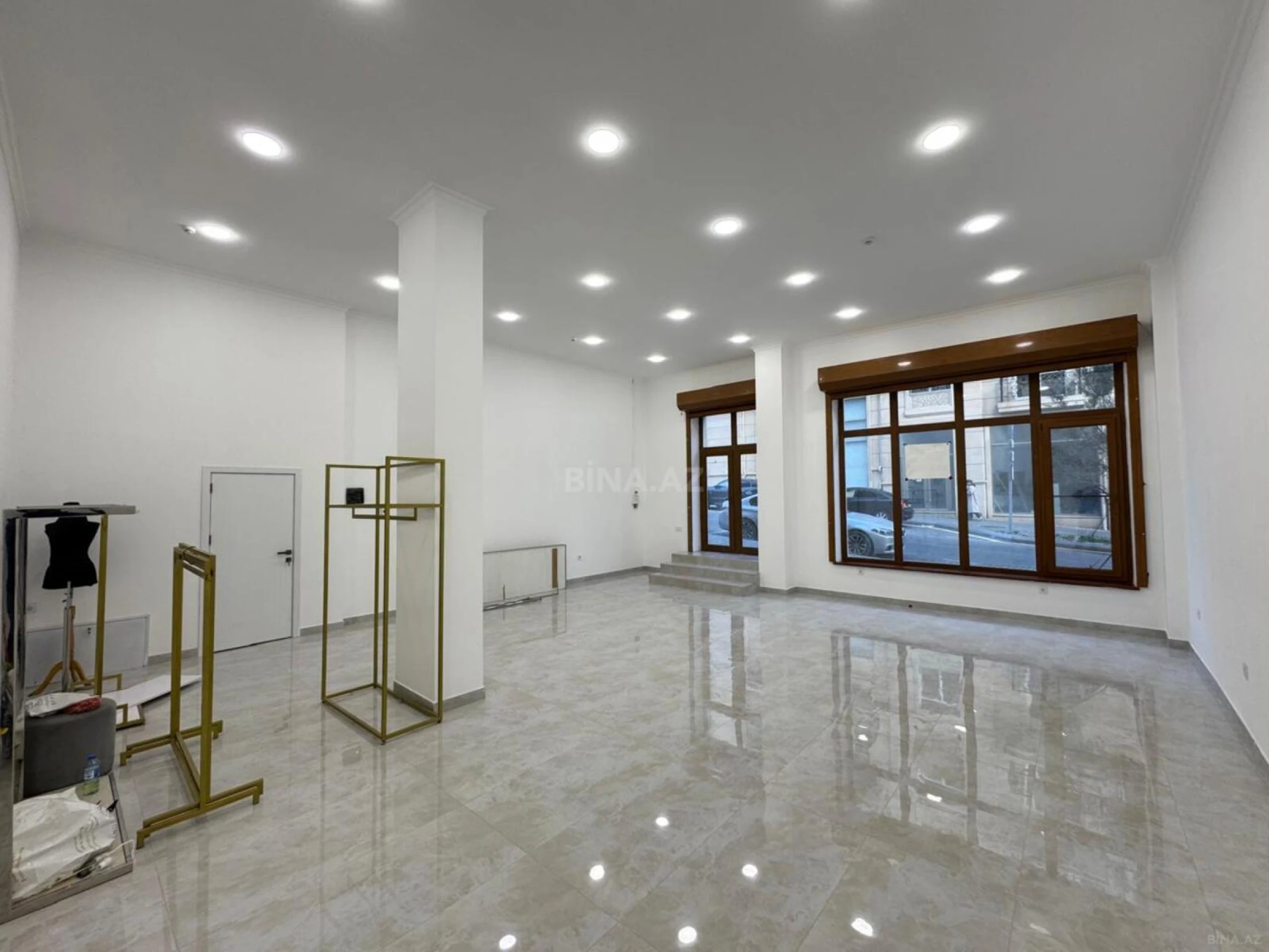 Kirayə verilir obyekt 127 m²