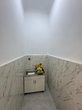 Kirayə verilir obyekt 127 m²