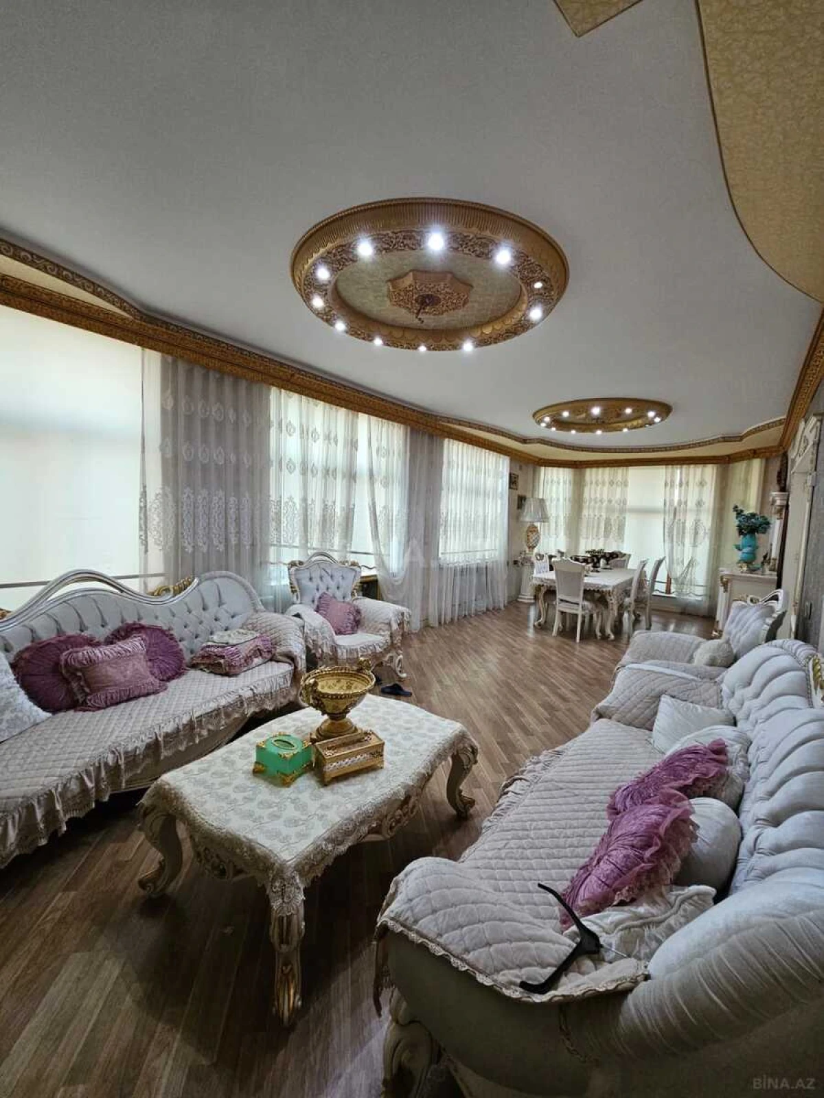 Satılır 6 otaqlı həyət evi 355 m²