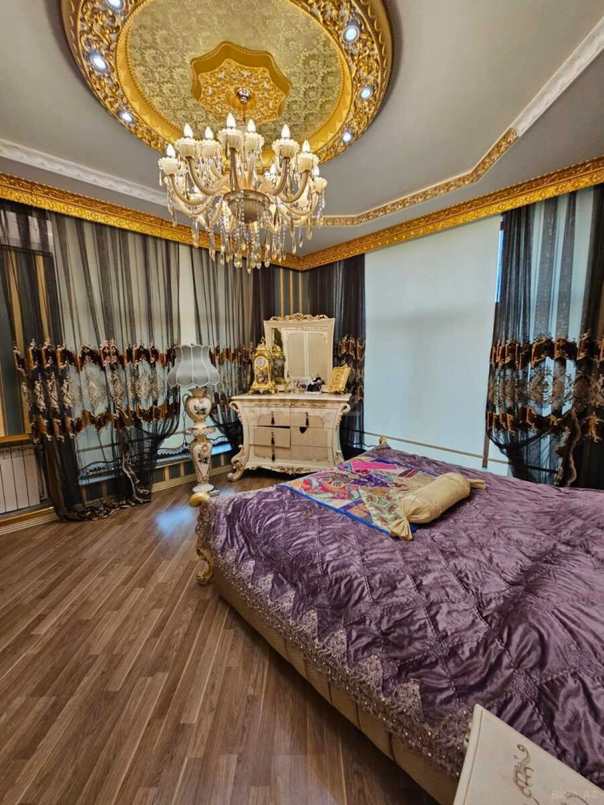 Satılır 6 otaqlı həyət evi 355 m²