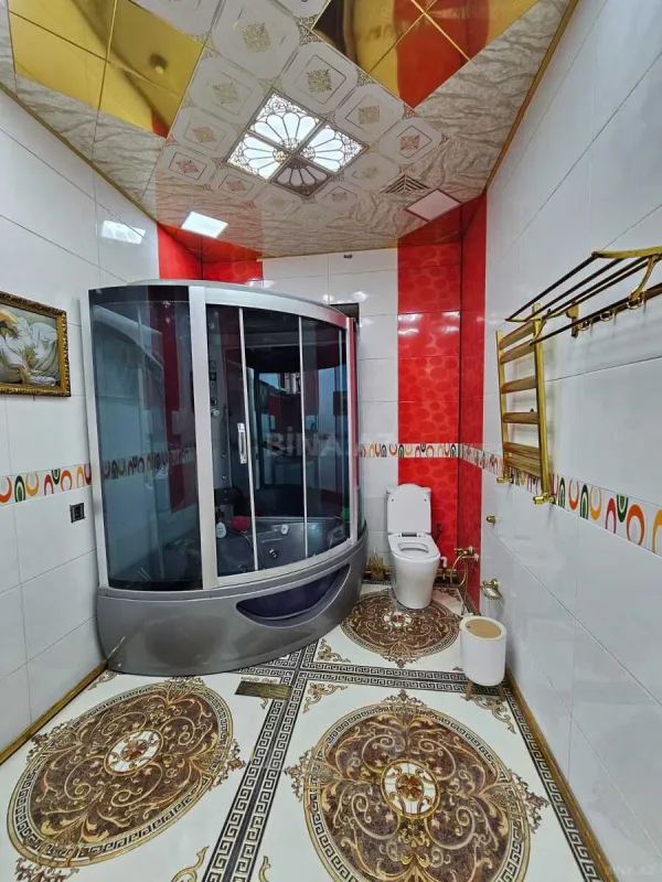 Satılır 6 otaqlı həyət evi 355 m²