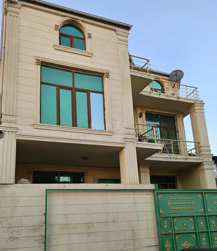 Satılır 6 otaqlı həyət evi 355 m²