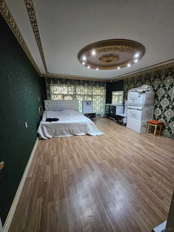 Satılır 6 otaqlı həyət evi 355 m²