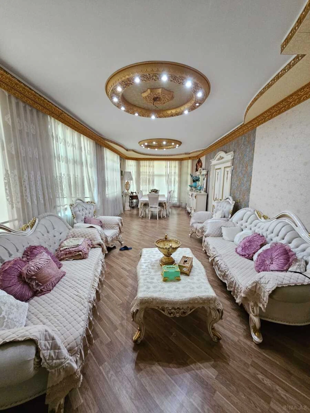 Satılır 6 otaqlı həyət evi 355 m²