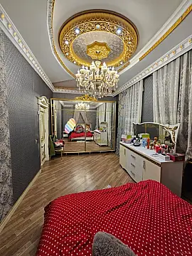 Satılır 6 otaqlı həyət evi 355 m²