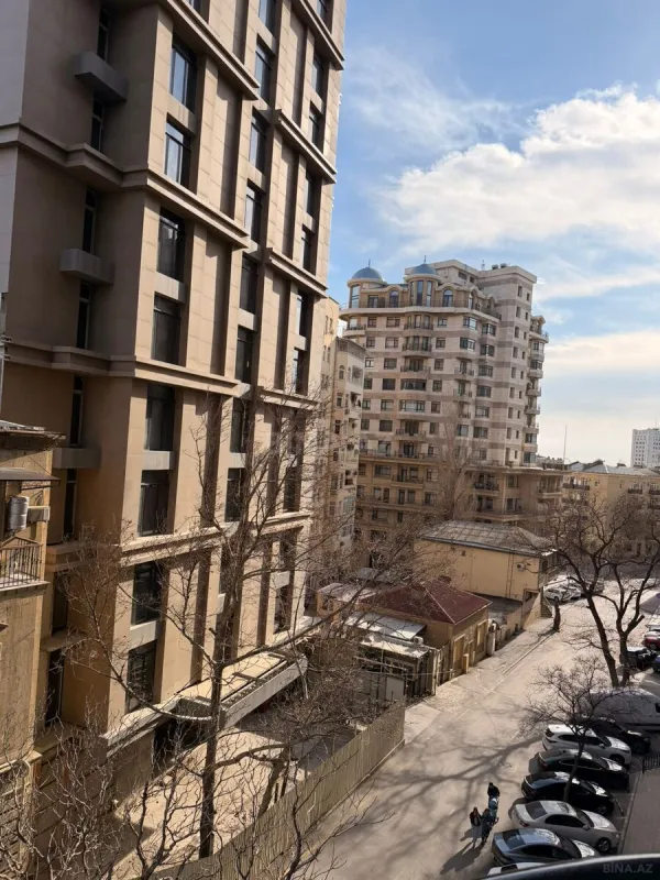 Kirayə verilir 2 otaqlı mənzil 100 m²