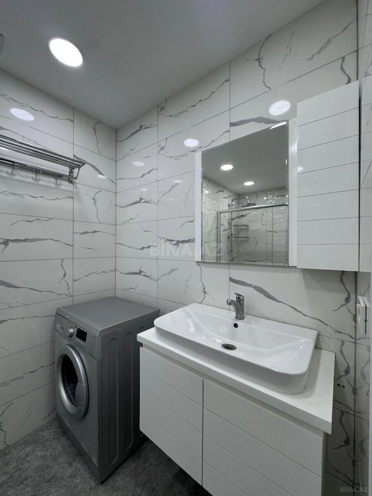 Satılır 2 otaqlı mənzil 52 m²