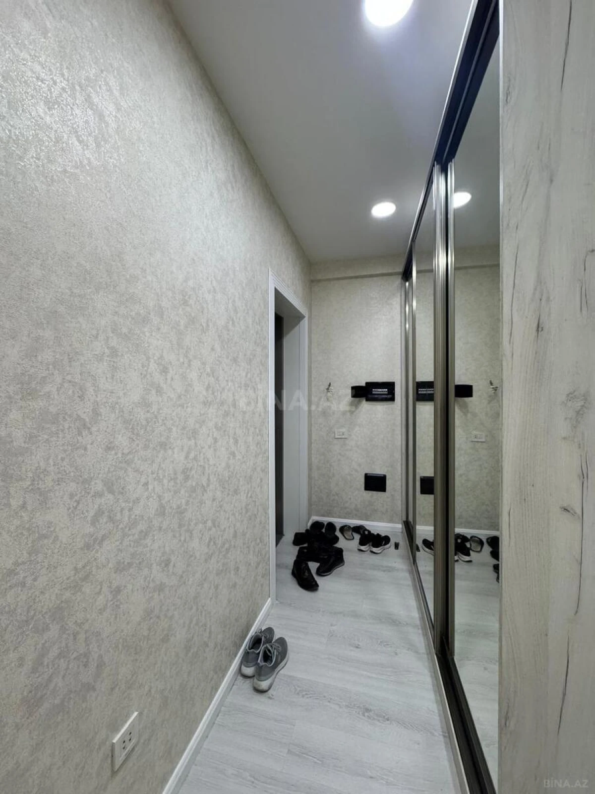 Satılır 2 otaqlı mənzil 52 m²