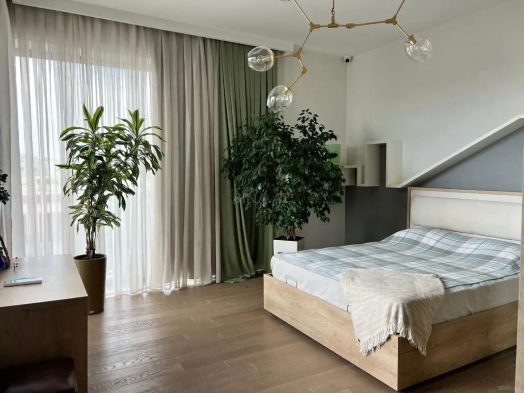 Kirayə verilir 5 otaqlı həyət evi 580 m²