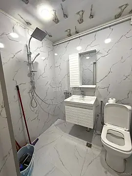 Satılır 2 otaqlı mənzil 75 m²
