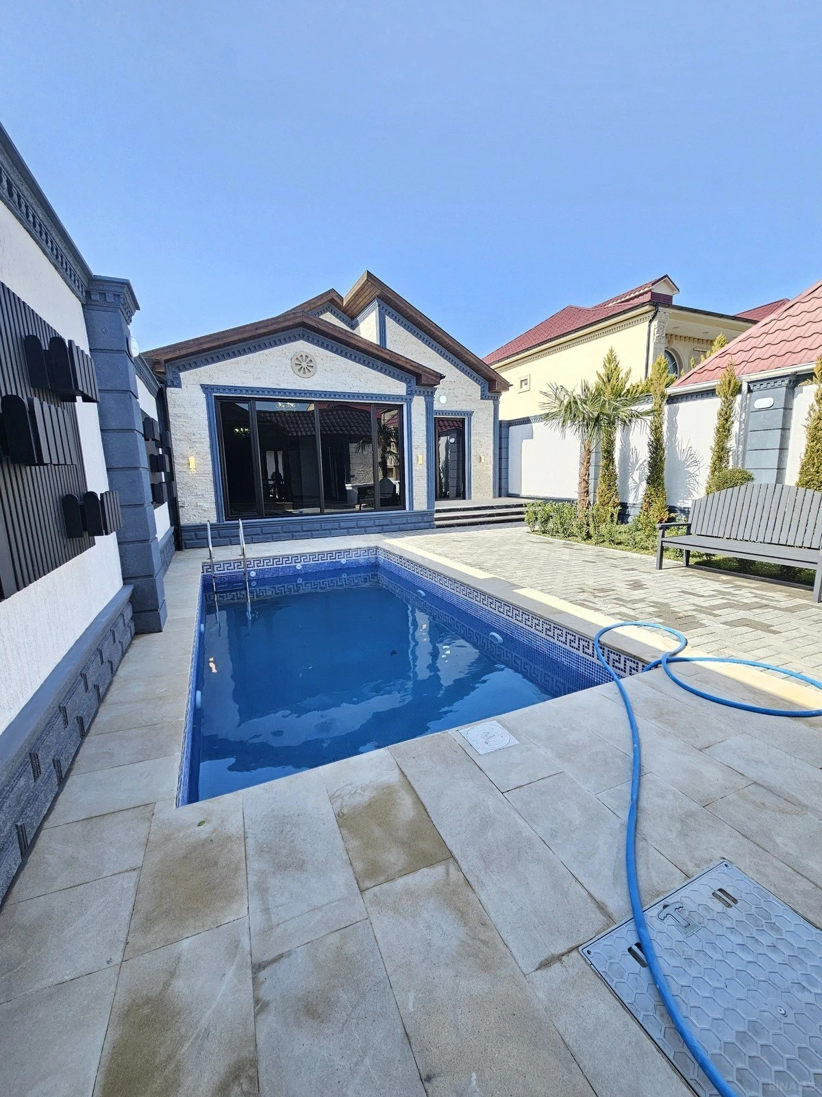 Satılır 4 otaqlı həyət evi 130 m²