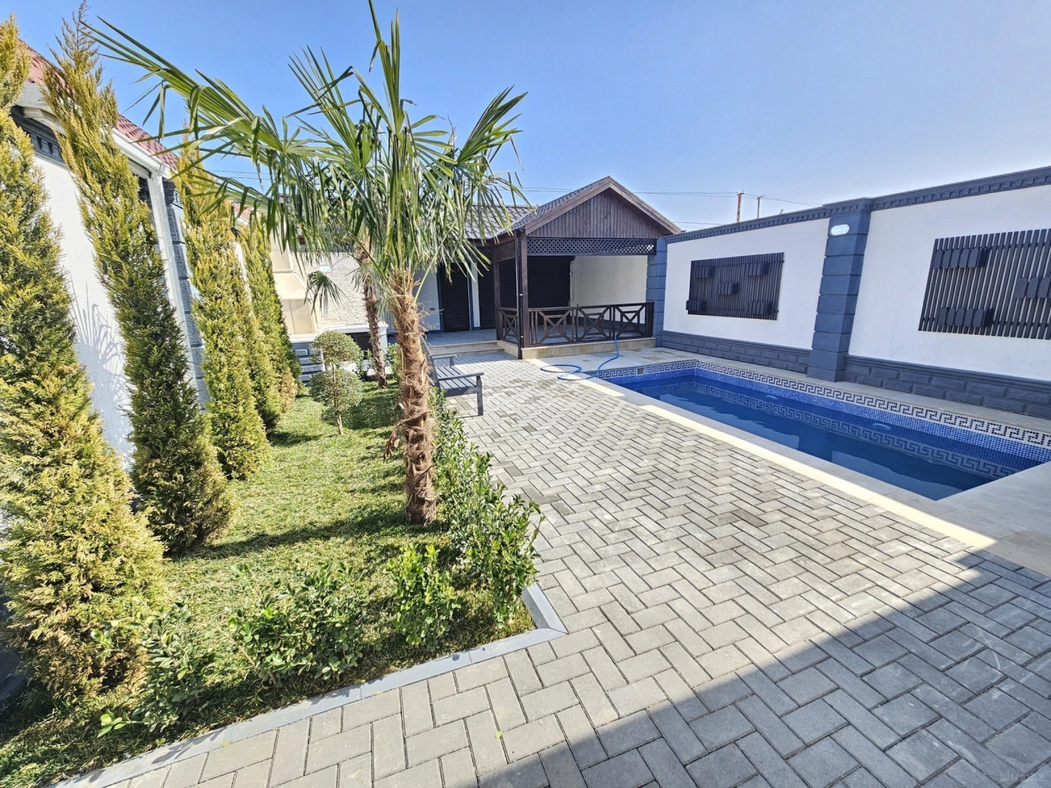 Satılır 4 otaqlı həyət evi 130 m²