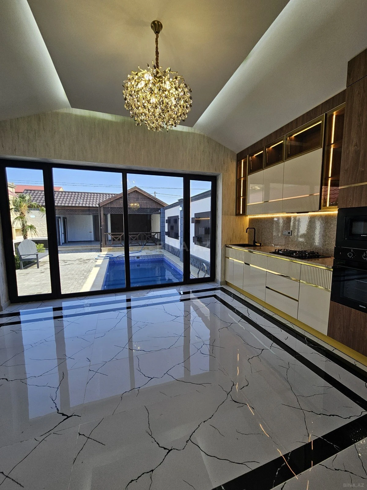 Satılır 4 otaqlı həyət evi 130 m²