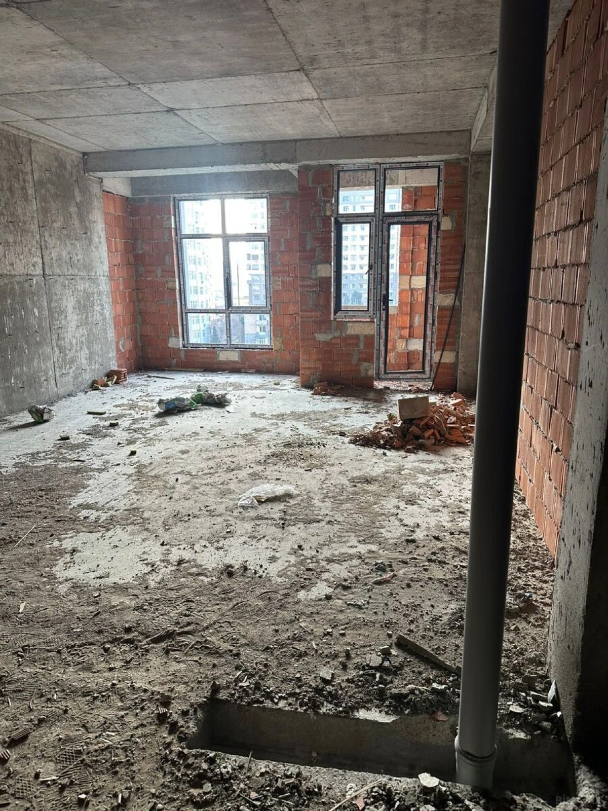 Satılır 3 otaqlı mənzil 155 m²