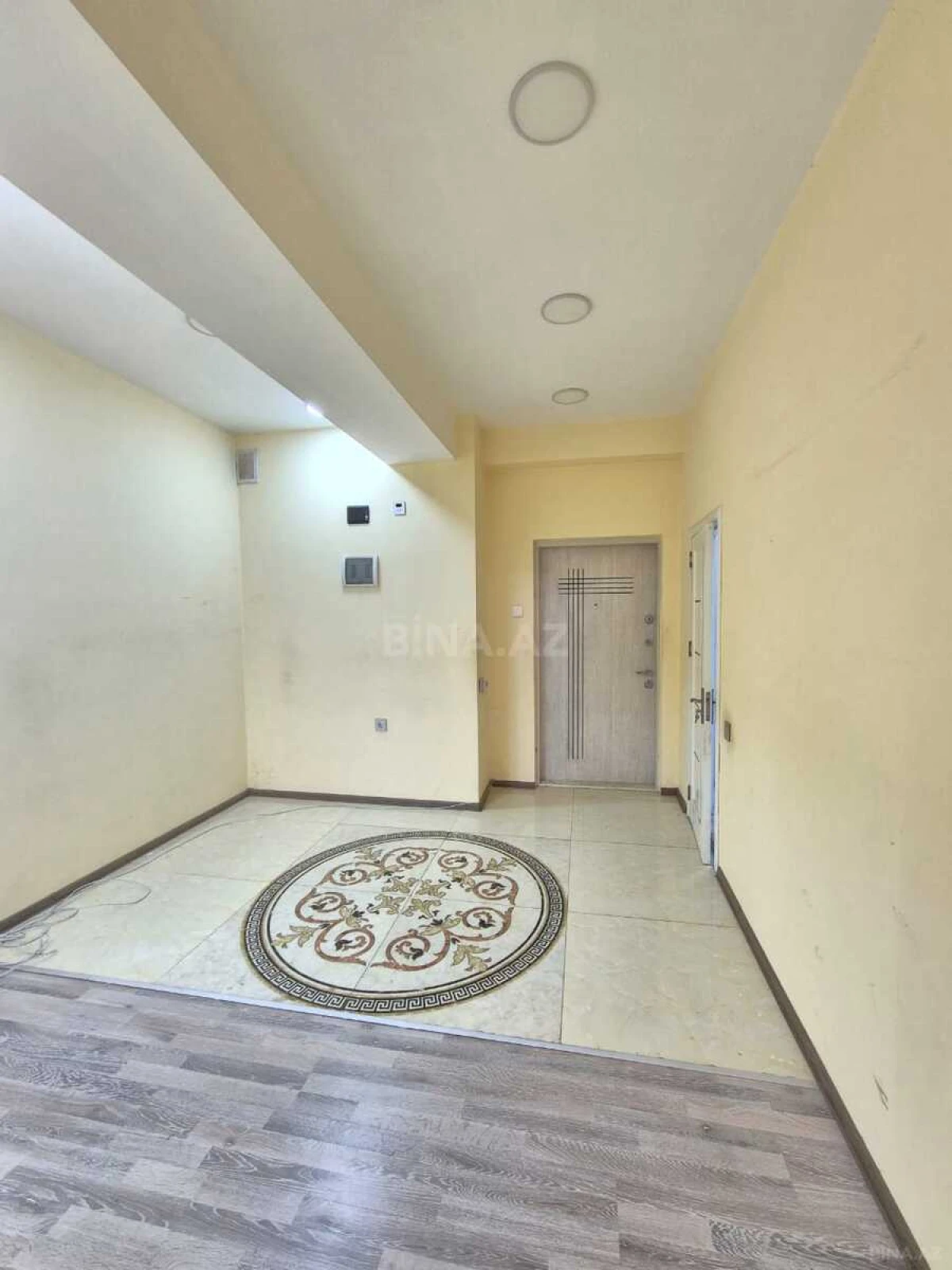 Kirayə verilir 3 otaqlı mənzil 160 m²