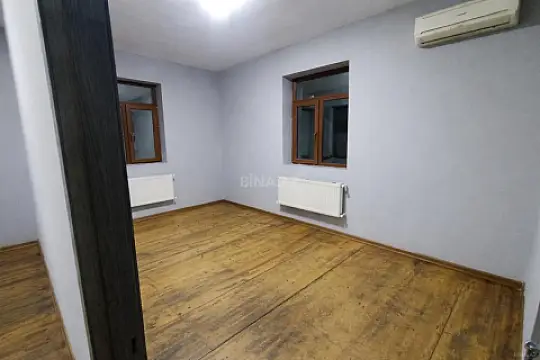 Kirayə verilir 9 otaqlı ofis 240 m²